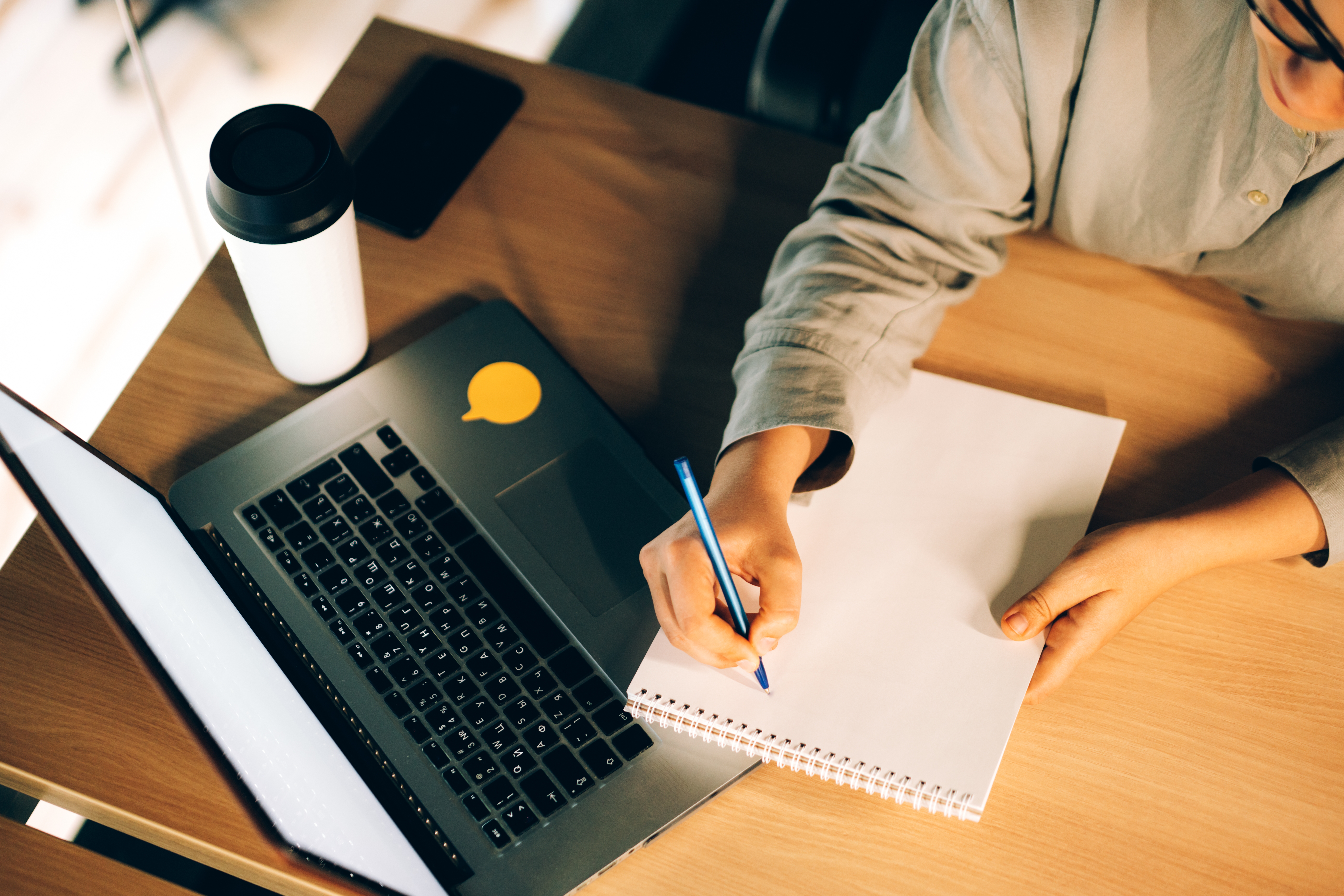 Preparació de documentació: DNI/NIE, situació laboral i certificats
